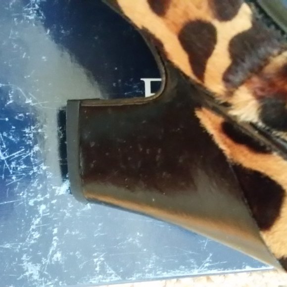 Open toe Leopard Calf Hair Heels - Picture 5 of 7